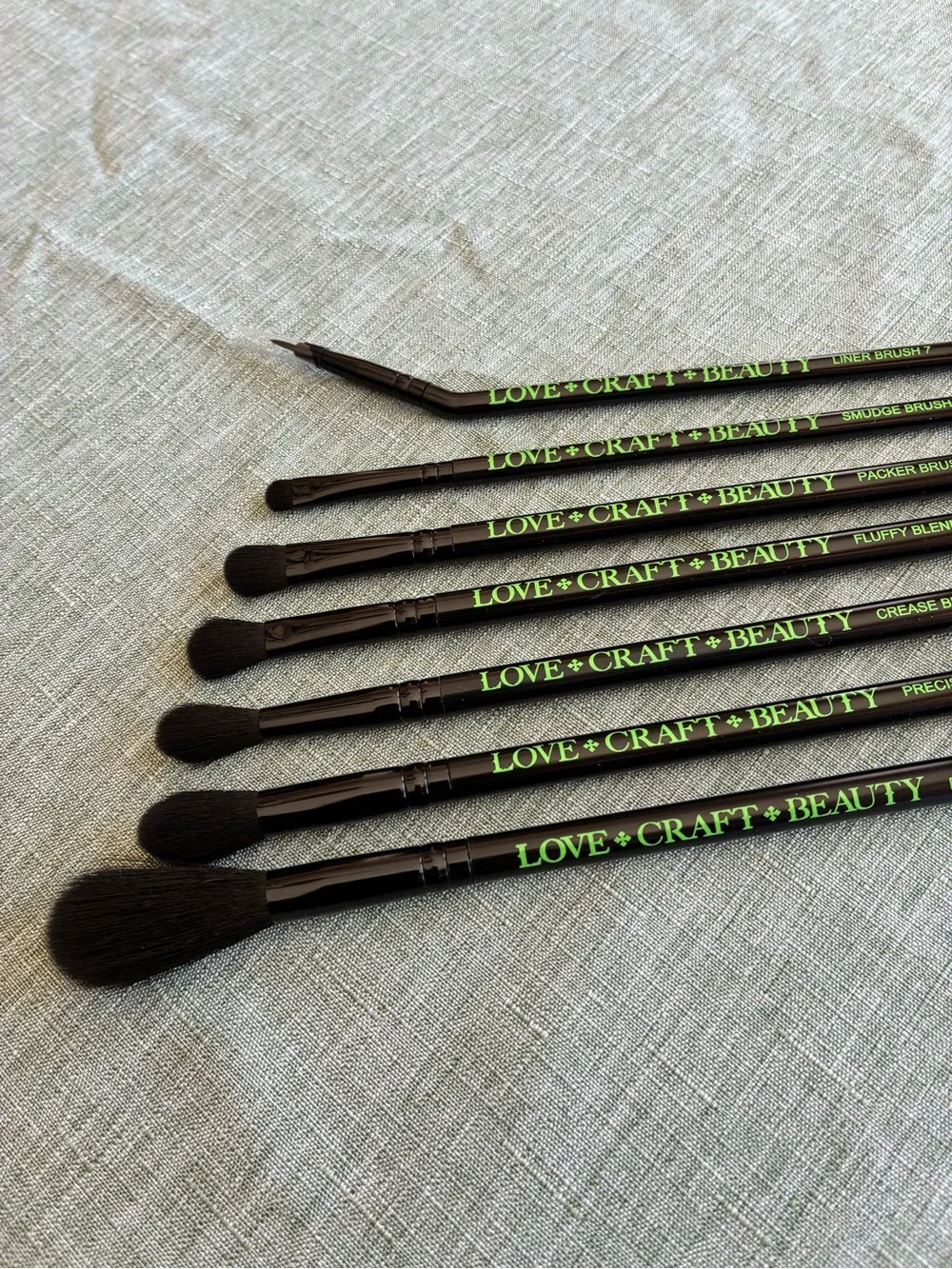 Makeup Brush Set - 7 Piece